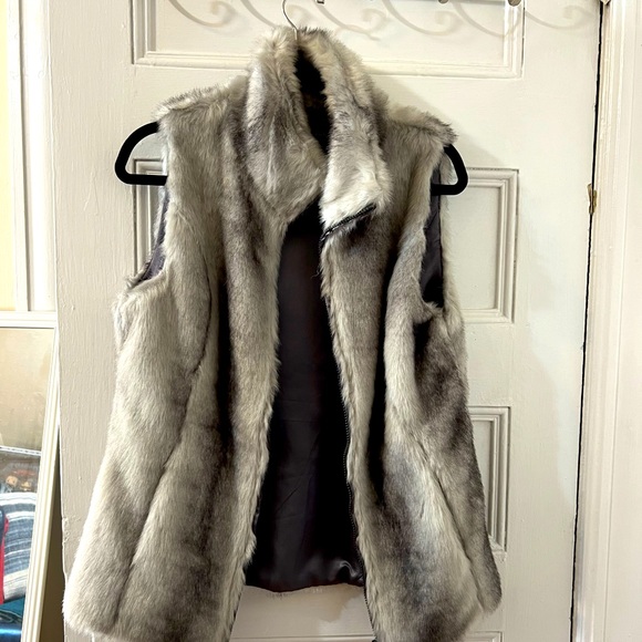 Valerie Bertinelli Jackets & Blazers - Faux Fur Vest Medium Grey - Valerie Bertinelli